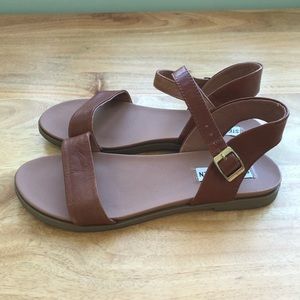 Steve Madden Dina Sandal size 7